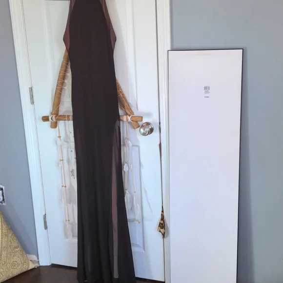 Black & nude dress - Picture 3 of 4